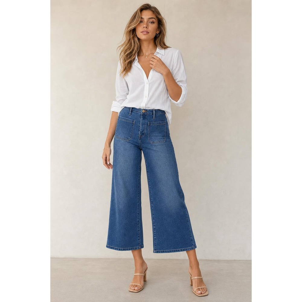 Express Jeans Women's Fits 16 Ultra High Rise Wide Leg Crop Curvy Stretch